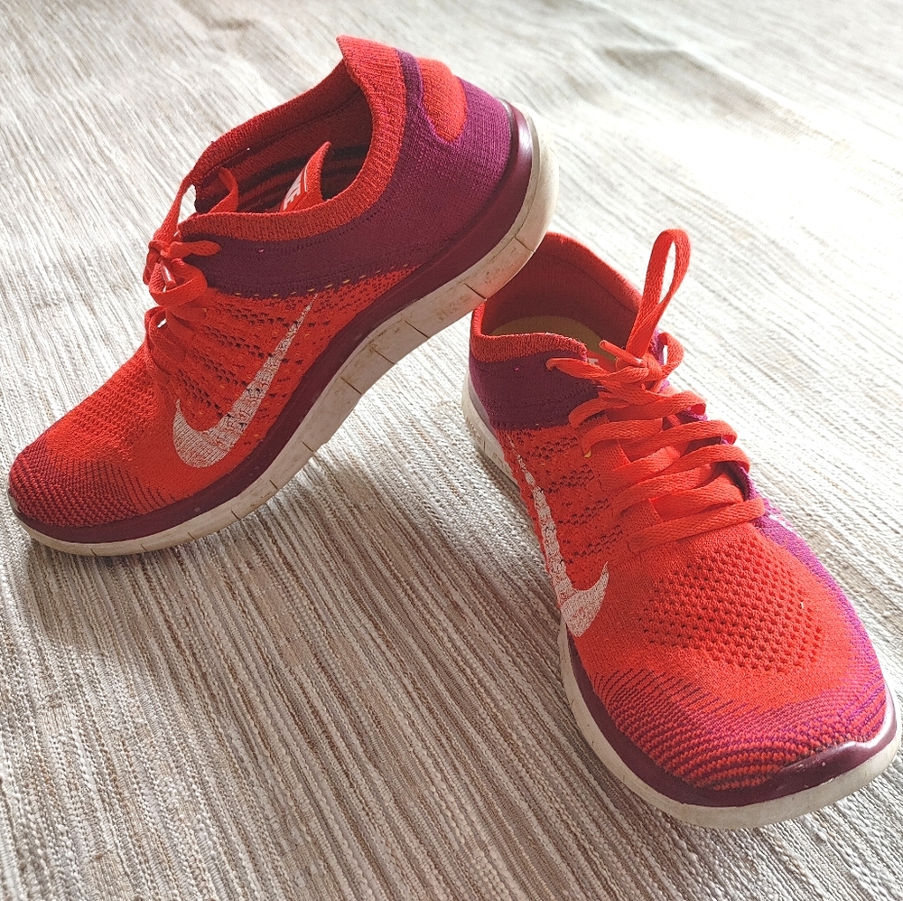 WOMEN'S SIZE 9.5 NIKE FREE FLYKNIT 4.0